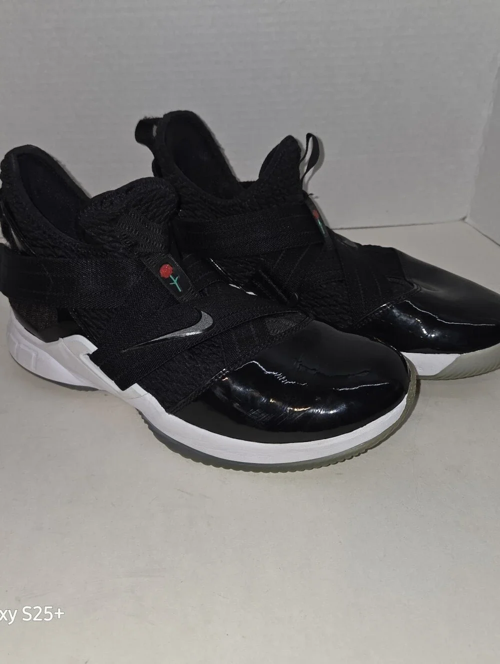 Nike Lebron Soldier XII SFG Black Patent leather A02910-005 Size 6.5Y
